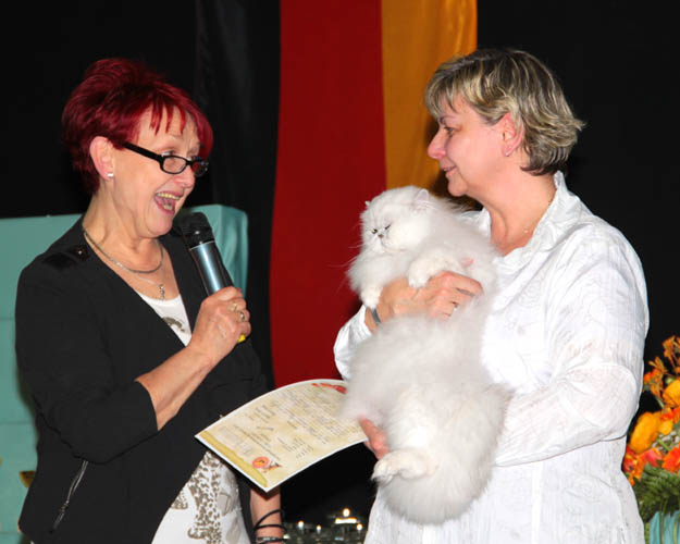 Frau Rita Ulrich ...